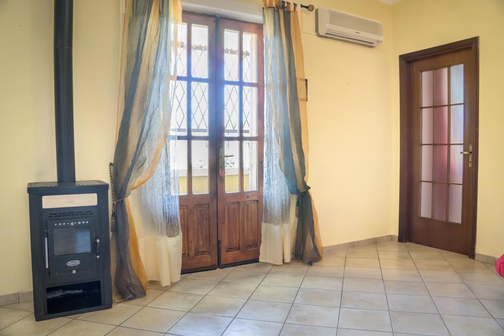 Casa Vacanza Da Luisa San Giovanni Suèrgiu Εξωτερικό φωτογραφία